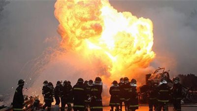 العراق: نحتاج 3 أسابيع لإخماد الحرائق في بئرين للنفط بكركوك