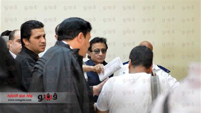 وصول هيئة محاكمة «عز» في قضية تراخيص الحديد إلى مقر المحكمة