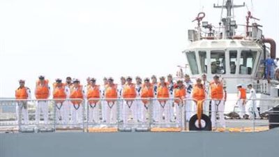 بدء مناورات عسكرية بين الصين وإيران فی میاه الخلیج