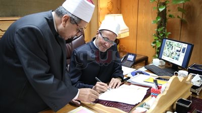وكيل الأزهر يعتمد نتيجة شهادات البعوث الإسلامية للوافدين