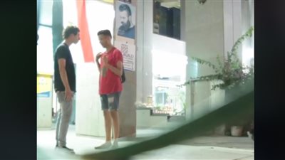 شاب مغربي يوثق كرم المصريين (فيديو)