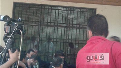 وصول المتهم الرابع في قضية «الرشوة الكبرى» للمحكمة