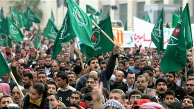 لماذا يفر شباب الإخوان من جحيم تركيا؟.. يتلاعبون بهم لصالح أجندات خاصة.. عملوا بالسخرة في قنوات إسطنبول.. يرفضون الذهاب إلى منافي التنظيم القديمة.. وباحث: امتهان كرامتهم دفعهم للهروب من مستنقع الجماعة