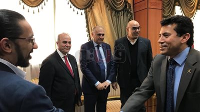 وزير الرياضة يلتقي اللجنة المنظمة لبطولة البحر المتوسط لكرة اليد