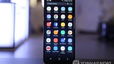 حجوزات هاتفي جالاكسي إس 8 تتجاوز 500 ألف طلب في يومين