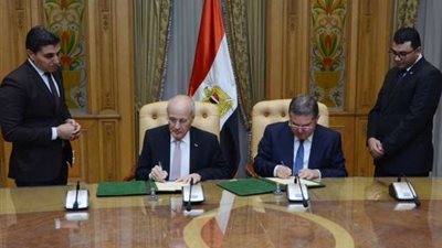 قطاع الأعمال العام والإنتاج الحربي يوقعان مذكرة تفاهم للتعاون المشترك