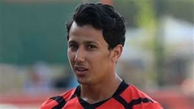 لاسارتي يعقد جلسة مع عمرو جمال بمعسكر إسبانيا