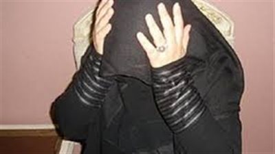 التحقيق مع سيدتين استغلتا معاقا في التسول داخل مترو الأنفاق