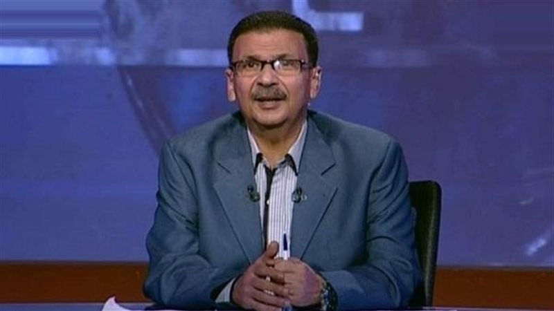 الكاتب الصحفى ممتاز