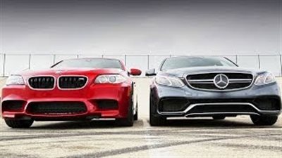 بالفيديو.. استعراض سيارتي « BMW M5 » و« Mercedes-Benz E63»