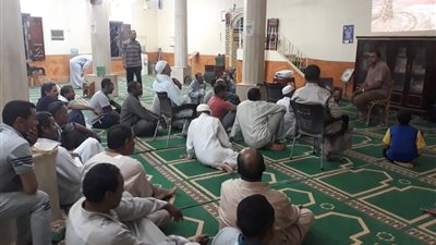 ندوات بالمساجد حول تكييس البلح في الوادي الجديد (صور)