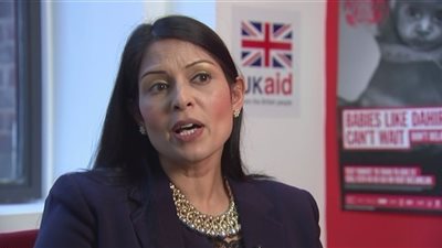 استقالة وزيرة بريطانية على خلفية اجتماعاتها في إسرائيل