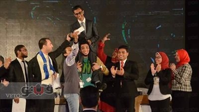 الفائز الأول بمسابقة «القاهرة تبتكر» لـ«فيتو»: اخترعت جهازا لمرضى الشلل الرباعي.. الهيئة العربية تبنت تصنيعه.. أخطط لفتح خط إنتاج لتسويق المشروع.. وانتظروا مفاجأة في 2017