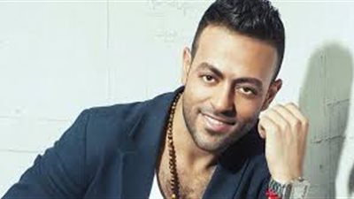 تامر عاشور يعتذر عن إحياء حفل جامعة عين شمس