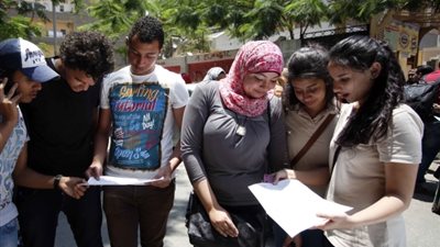 243 طالبا حصلوا على الدرجة النهائية بالأحياء في العينة العشوائية