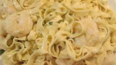 طريقة عمل مكرونة بالجمبري والمشروم وصوص الجبن