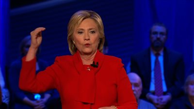 هيلاري كلينتون تتهم ترامب بتقويض المحكمة العليا (فيديو)