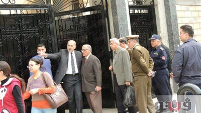 بالصور.. مدير أمن الشرقية يتفقد تأمين الكنائس في الزقازيق