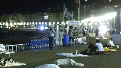 5 أسباب وراء استهداف الإرهاب فرنسا.. «داعش» يعتبرها عاصمة البغاء.. يلقنها درسا على قصفها سوريا.. موقعها قريب وسهل.. تساعد دولا أخرى على محاربته مثل مصر.. وضواحي «باريس» تربة خصبة ل