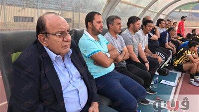 بالصور.. «عادل فتحي» يتابع ودية المقاولون أمام المقاصة