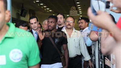 شاهد.. رد فعل «إيفونا» على الاستقبال الحافل لجمهور الأهلي بالمطار