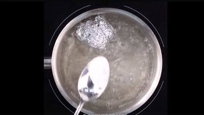 بالفيديو.. أفضل طريقة لتنظيف الفضة