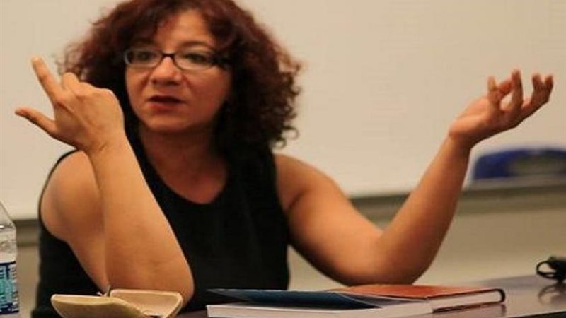 مني برنس الأستاذة