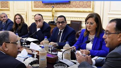 سيناريوهات تطبيق قرار تحريك ساعات العمل لموظفي الدولة