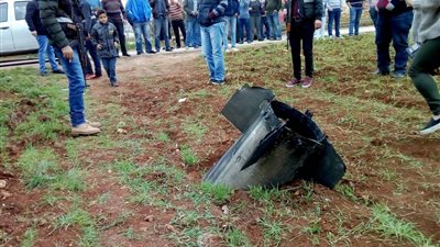 سقوط صاروخ صهيوني في البقاع شرق لبنان (صور)