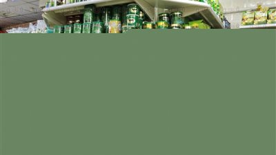 بالفيديو والصور.. ننشر أسعار المواد الغذائية بالمجمعات الاستهلاكية