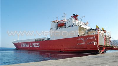 وصول 63 ألف طن قمح و2082 راكبا لميناء سفاجا