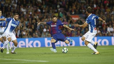 التشكيل الرسمي لبرشلونة وإسبانيول في الجولة الـ 19 بالليجا