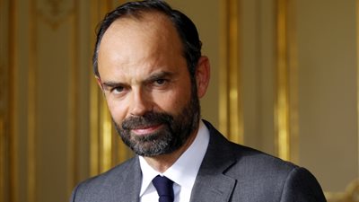 فرنسا تشيد بعلاقاتها بالإمارات