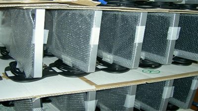 إحباط تهريب 1700 شاشة كمبيوتر محظور استيرادها ببورسعيد