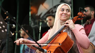 بالصور.. «فويس» تتألق في الساقية بأغاني الزمن الجميل