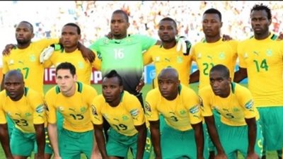 جنوب أفريقيا تستعين بتشكيلة الفوز على الفراعنة في مواجهة نيجيريا