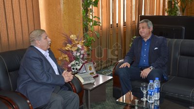 محافظ الإسماعيلية يستقبل وزير الرياضة (صور)