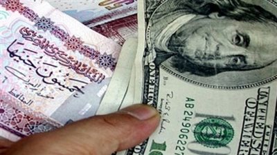 مصدرون: 6 أشهر مدة كافية لظهور بشائر التعويم.. انتظار توقف الزيادة الانفعالية لسعر الدولار.. تحرير سعر الصرف خطوة إصلاحية.. ومتوقع حدوث طفرة في الصادرات