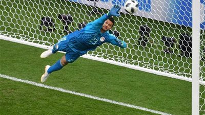 الفحص الطبي يحسم مصير حارس الأهلي أمام الداخلية