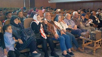 بالصور.. عروض فنية تونسية بمهرجان طيبة ومسرح الطفل