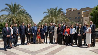 الجامعة الأمريكية بالقاهرة تستقبل وفدًا من كبرى الجامعات البريطانية
