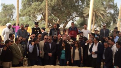 وزيرة السياحة تتفقد أعمال تطوير منطقة عين موسى (صور)