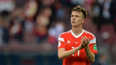 برشلونة يستهدف التعاقد مع «جولوفين» لاعب وسط منتخب روسيا