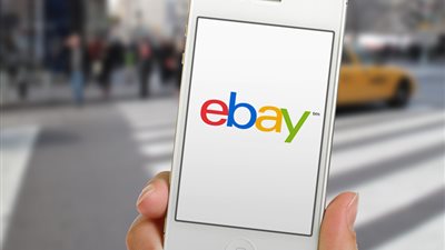 عرض مُغرٍ لرجل يبيع صديقته على موقع «eBay»