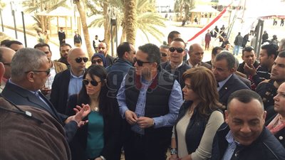 وزيرا السياحة والآثار يتفقدان أعمال تطوير عيون موسى.. رانيا المشاط: الثقافة الأثرية عنصر جذب مهم للسائحين.. العناني: انتهاء المرحلة الأولى بتكلفة 3 ملايين جنيه.. وتنفيذ منظومة الإضاءة بنظام الليد