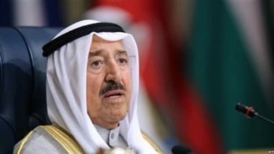 أمير الكويت يعزي شيخ الأزهر في وفاة شقيقته