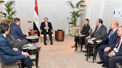 السيسي يلتقي نائب رئيس «دايملر أيه جي».. يبحث خطط «مرسيدس» لاستئناف نشاطها في مصر.. الرئيس: نحرص على زيادة التعاون وتحقيق المصالح المشتركة.. ومسئولو الشركة يؤكدون أهمية السوق المصر