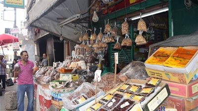 بالأرقام.. فاتورة استهلاك المصريين في رمضان.. السكر يسجل مليار و800 ألف جنيه.. و2 مليار جنيه للياميش.. ونسبة الدواجن والبيض تنخفض 20% عن العام الماضي.. وتراجع مستلزمات العيد من الملابس والأحذية