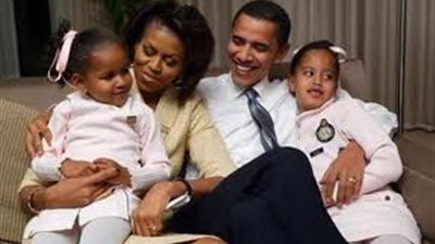 43 % من الفرنسيين يرون أوباما وزوجته مثلا للزواج المثالى