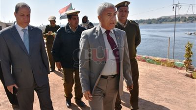 محافظ أسوان يتابع استعدادات ملتقى الشباب الأفريقي (صور)